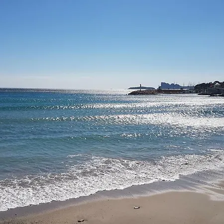 The Cove Saint-Cyr-sur-Mer